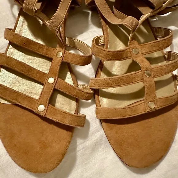 STUART WEITZMAN KNEE-HIGH SUEDE GLADIATOR SANDAL TAN​​​