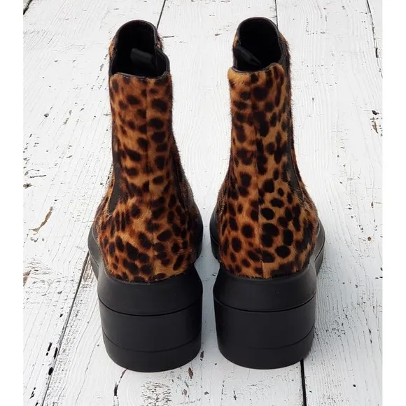 STUART WEITZMAN ​Norah Leopard Print Calf Hair Chelsea Boots Women Size 8 / 38.5
