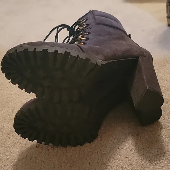 Stuart Weitzman Shackleton Gray Suede Heeled Ankle Boots Lade Up Moto 8.5