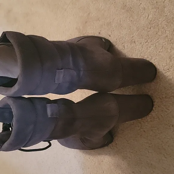 Stuart Weitzman Shackleton Gray Suede Heeled Ankle Boots Lade Up Moto 8.5
