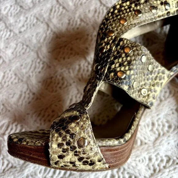 Stuart Weitzman Snake Print Leather Platform‎ Studded Zip-Caged Sandals 8.5 M