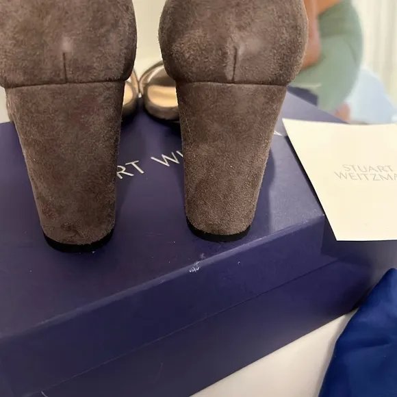 Stuart Weitzman Women's gray Sandals