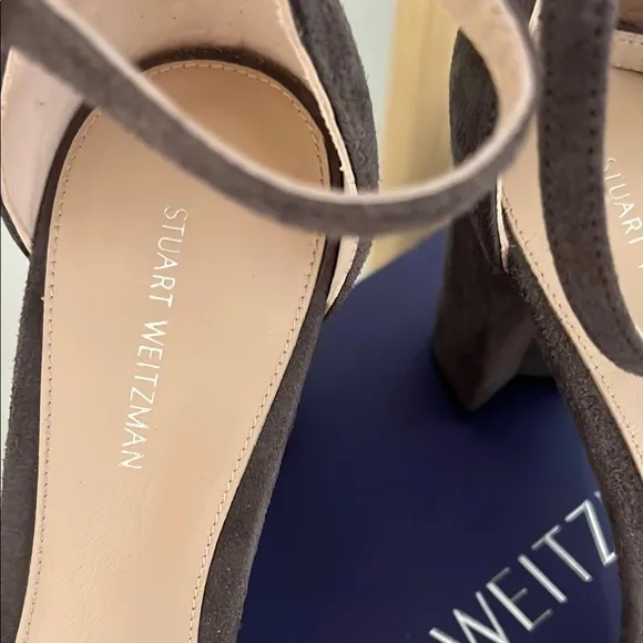 Stuart Weitzman Women's gray Sandals