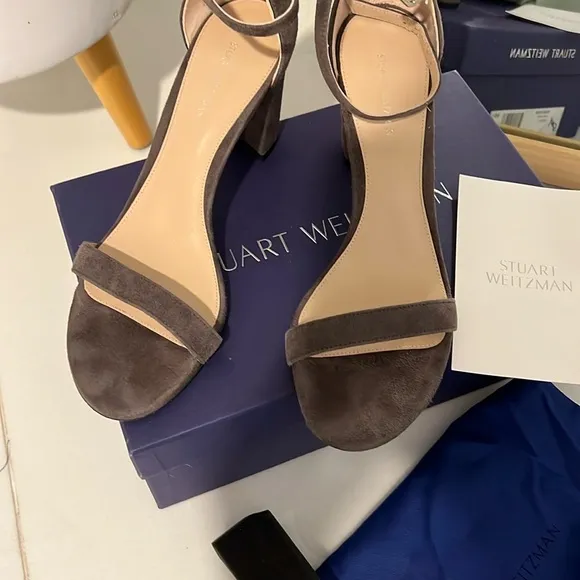 Stuart Weitzman Women's gray Sandals
