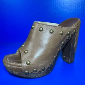 Stuart Weitzman Womens Sequoia Leather Studded Peep Toe Brown Clog Sandals 7