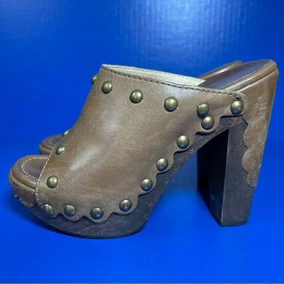 Stuart Weitzman Womens Sequoia Leather Studded Peep Toe Brown Clog Sandals 7
