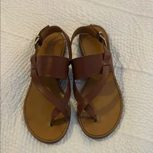 Sézane Lottie Leather Sandals