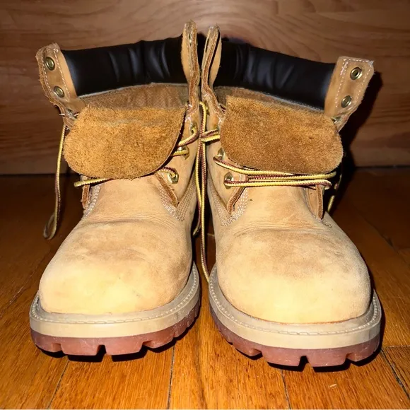 Timberland 6&quot; Classic Junior Work Boot. Great condition