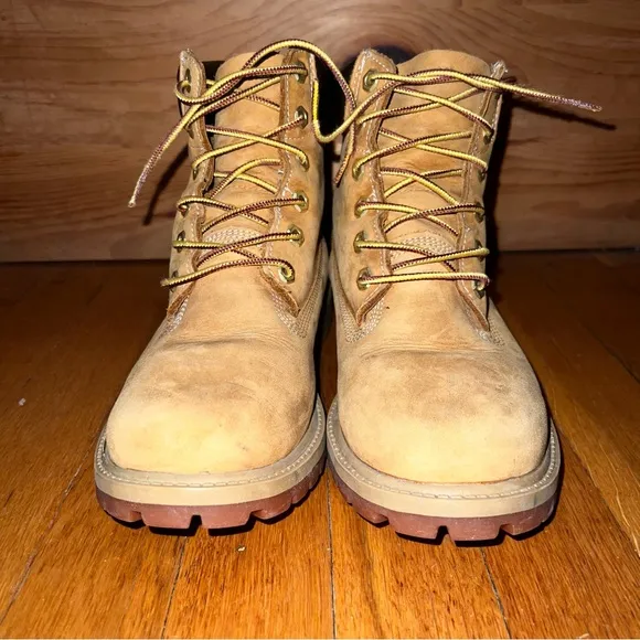 Timberland 6&quot; Classic Junior Work Boot. Great condition