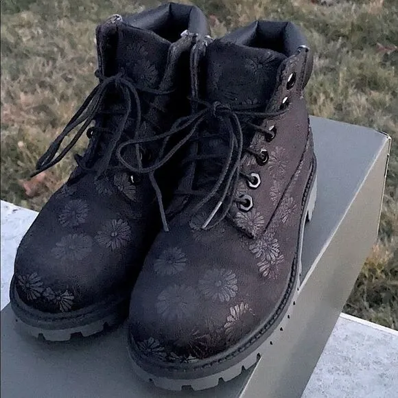 Timberland 6in Black Classic Floral Boots Size 12.5 Little Kids EUC