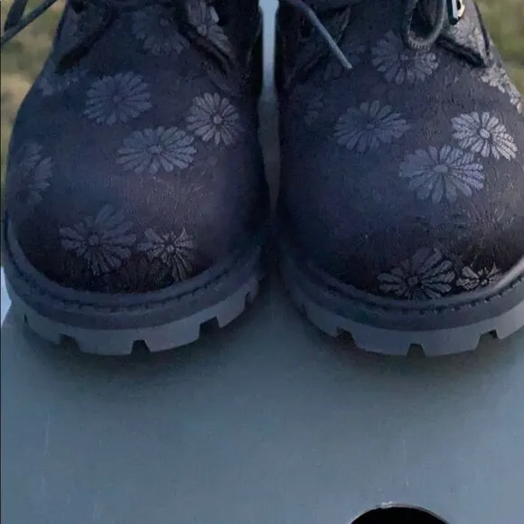 Timberland 6in Black Classic Floral Boots Size 12.5 Little Kids EUC