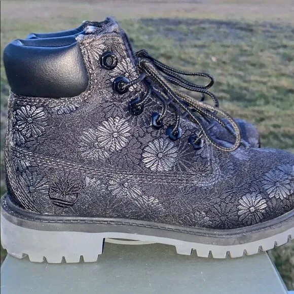 Timberland 6in Black Classic Floral Boots Size 12.5 Little Kids EUC
