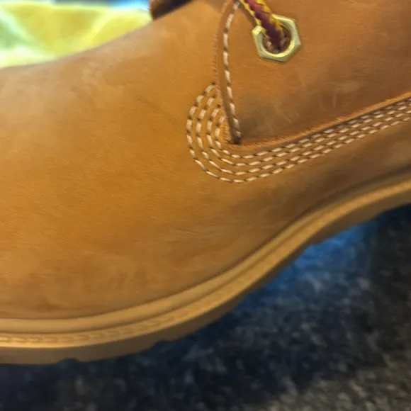 Timberland Junior Classic 6-Inch Waterproof Boots size 4.5 NEW
