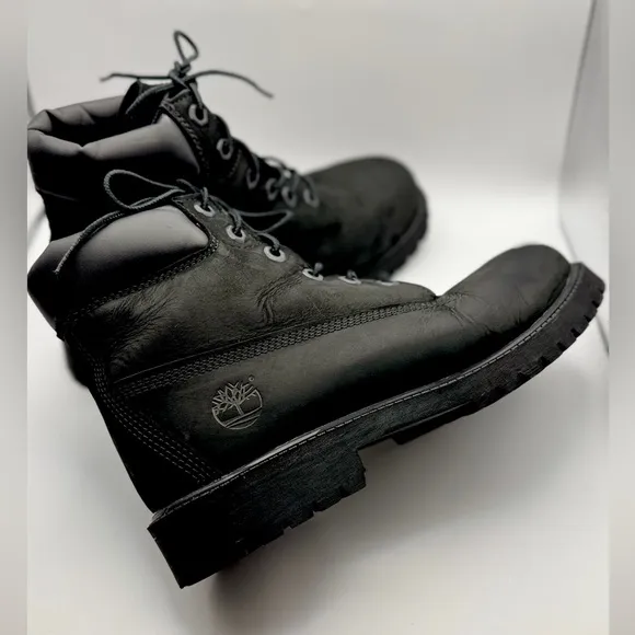 Timberland Nubuck Waterproof Boots in Black, Boys Size 7