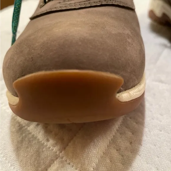 Timberland. Woman's MTMadden Sz 8.5 Timber  Waterproof Hiker/ Streetwear Boot