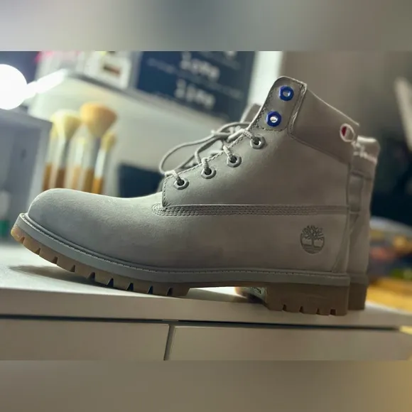 TIMBERLAND x CHAMPION  premium 6 in waterproof boot medium grey nubuck in box