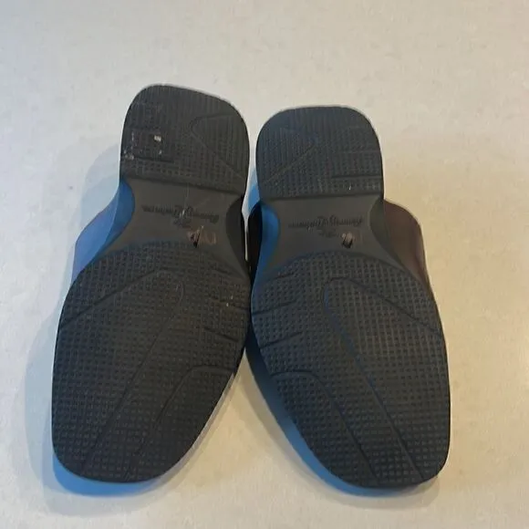 Tommy Bahama men’s Baja beach leather sandals size 11 excellent shape brown.