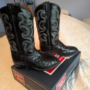Tony Lama Black and Silver Cowboy Boots with Intricate Design. Ful Quill Ostrich