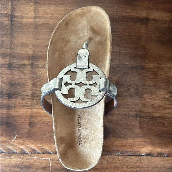 Tory Burch Kids Sandals in Metallic Gold