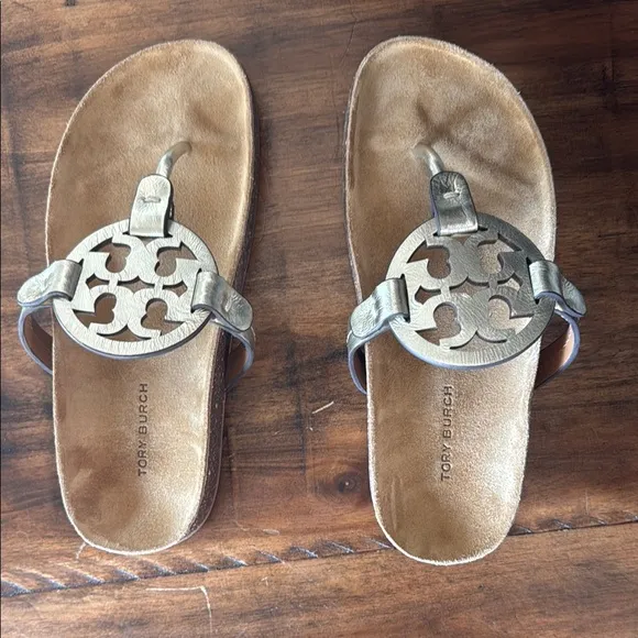Tory Burch Kids Sandals in Metallic Gold