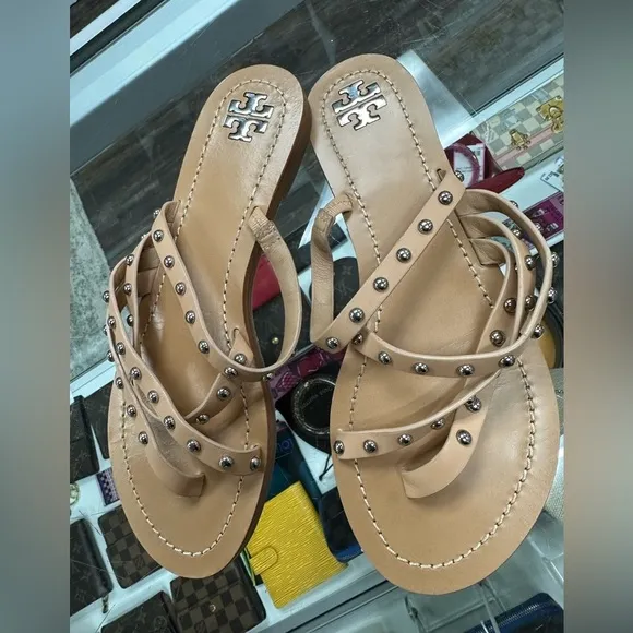 Tory Burch Leather Studded Accent Tan Sandals Women’ 7 NWOT