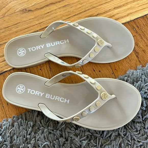 Tory Burch Studded Jelly Sandals in Dromedary Size 5