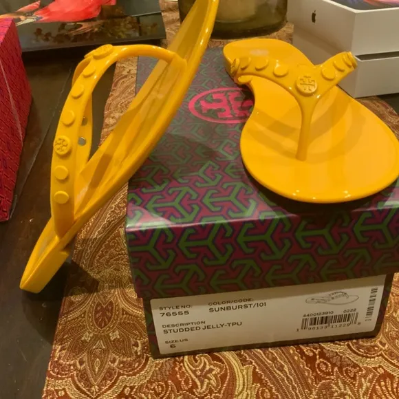 Tory Burch sunburst studded Jelly Sandals, size 6,BNIB, MSRP $128, must have