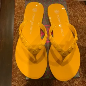 Tory Burch sunburst studded Jelly Sandals, size 6,BNIB, MSRP $128, must have