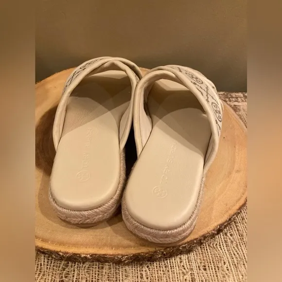 Tory Burch T Logo Monogram Neutral Cream Crisscross Espadrille Sandals 8.5 New