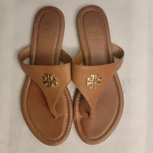 Tory Burch Womens 7M Metal Logo Tan Embossed Leather Thongs Sandals