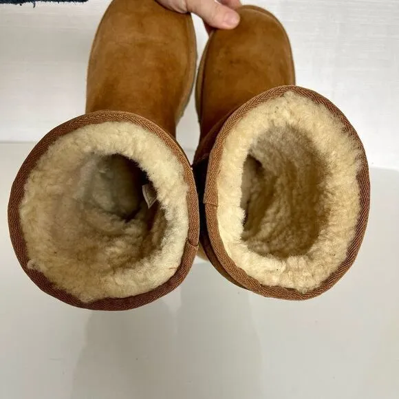 UGG 1016223 Classic Short II Chestnut Boots Sz 7