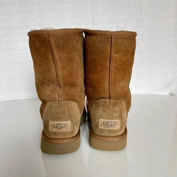 UGG 1016223 Classic Short II Chestnut Boots Sz 7