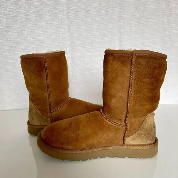 UGG 1016223 Classic Short II Chestnut Boots Sz 7