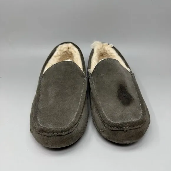 UGG Ascot Mens Slippers Loafer Size 9 Gray Suede Sheepskin Lined Shoes