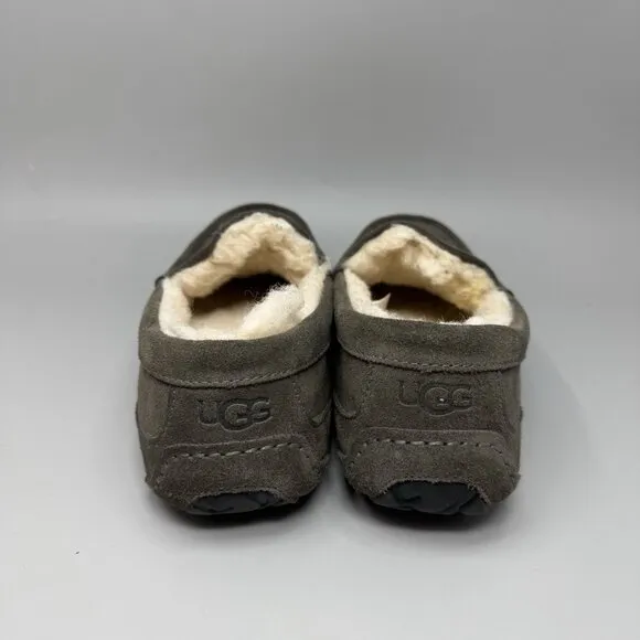 UGG Ascot Mens Slippers Loafer Size 9 Gray Suede Sheepskin Lined Shoes