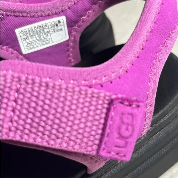 UGG Ashton Straps Kids Purple Sandals Sz 3