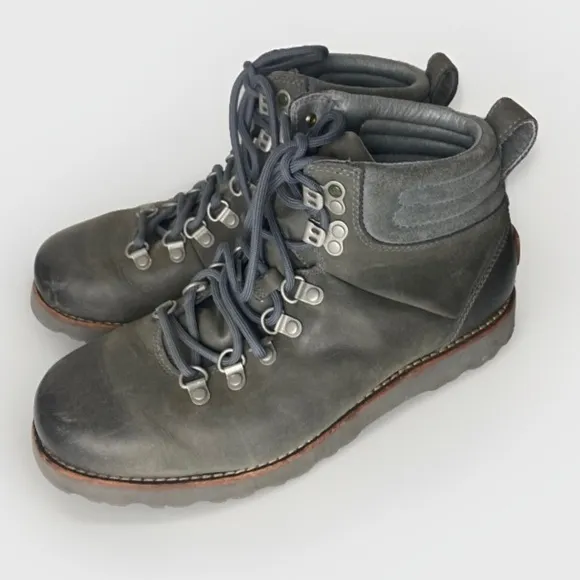UGG AUSTRALIA CAPULIN LEATHER WATERPROOF BOOTS 1001584 VIBRAM SOLES SIZE 9