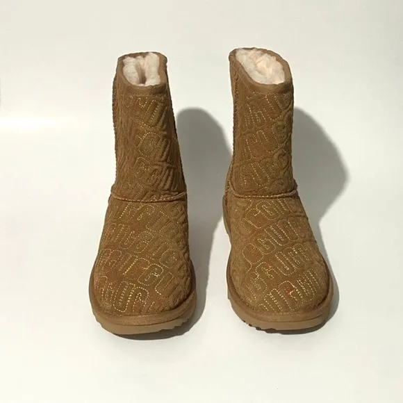 UGG Australia Classic II Boots Booties Brown New Youth Size 4 Women's 6