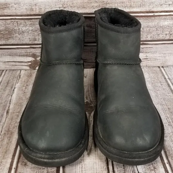 UGG Australia Men's 6 Classic Mini Stitch Deco Boots Black Leather Sheepskin