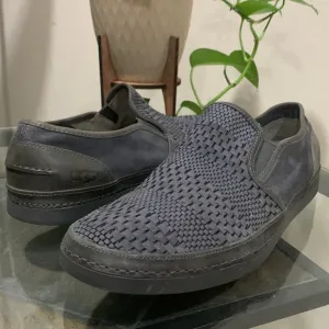UGG AUSTRALIA MEN’S CAVETTE WEAVE CHARCOAL LEATHER SHEEPSKIN Loafer