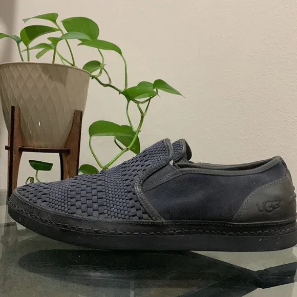 UGG AUSTRALIA MEN’S CAVETTE WEAVE CHARCOAL LEATHER SHEEPSKIN Loafer