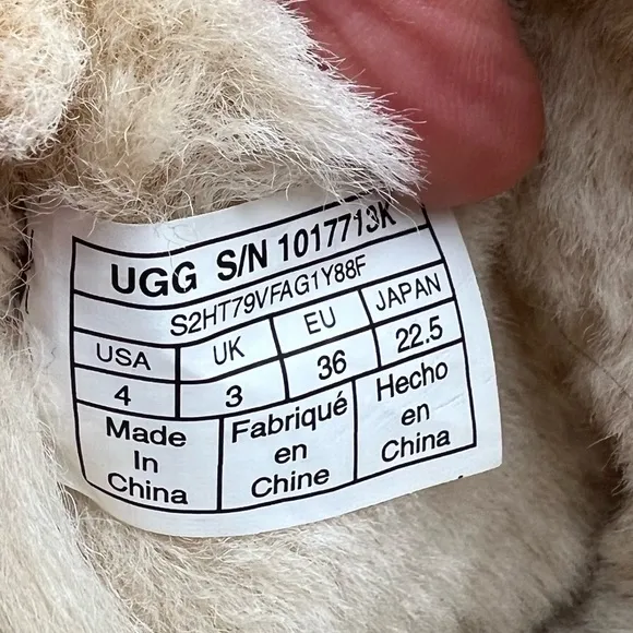 UGG AUSTRALIA Shearling CLASSIC TALL CHESTNUT BROWN BOOTS Size 4.