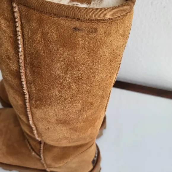 UGG Australia Women's Suede Tall Sheep Skin Classic Cuff Boots.