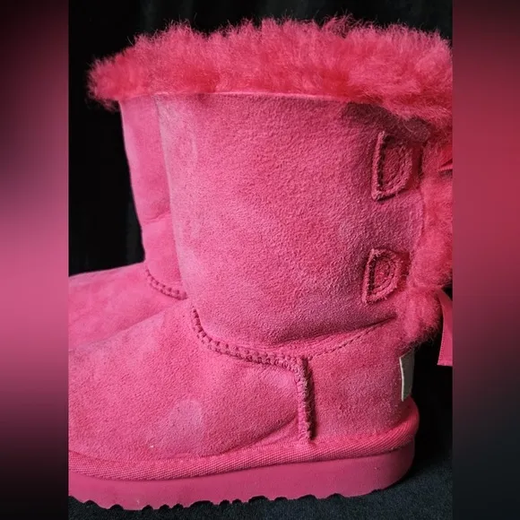 UGG Bailey Bow Suede Fuchsia Hot Pink Color Classic Toddler Girl's Boots Size 8