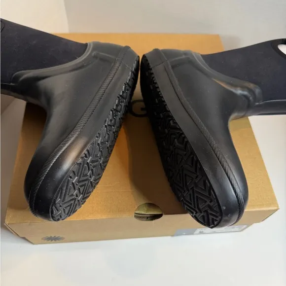 UGG Black Waterproof Boots Kex Size 4 New in Box