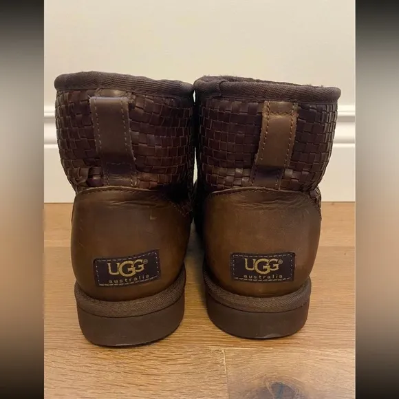 Ugg Boots men’s Size 9, women’s 10.5 - limited edition!