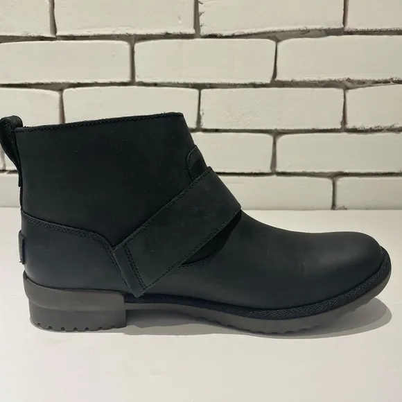 UGG Cheyne Women’s Black Leather Waterproof Ankle Boots