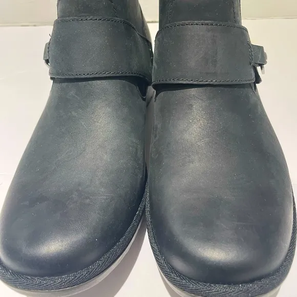 UGG Cheyne Women’s Black Leather Waterproof Ankle Boots