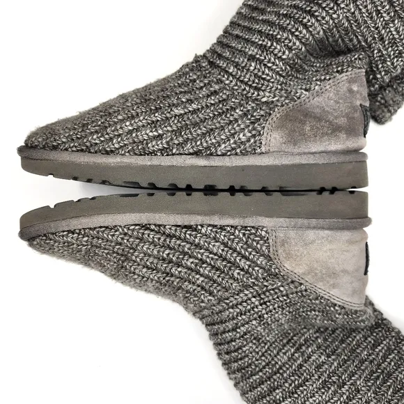 UGG Classic Cardigan Knit Boots in Gray size 8
