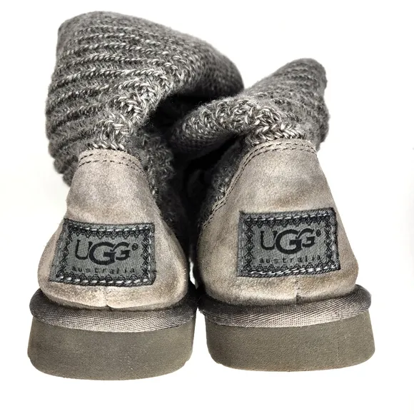 UGG Classic Cardigan Knit Boots in Gray size 8